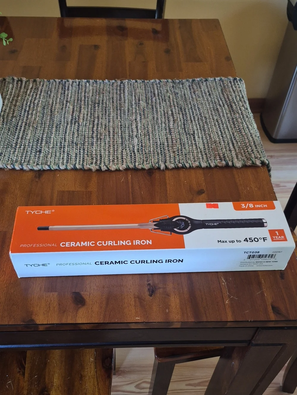 Tyche Ceramic Curling Iron in Orange and White